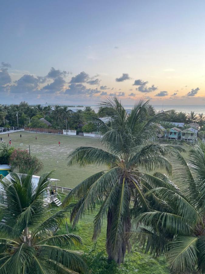 Caye Caulker Beach Hotel מראה חיצוני תמונה