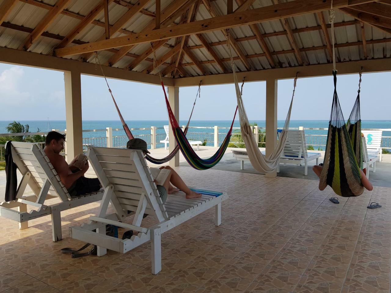 Caye Caulker Beach Hotel מראה חיצוני תמונה