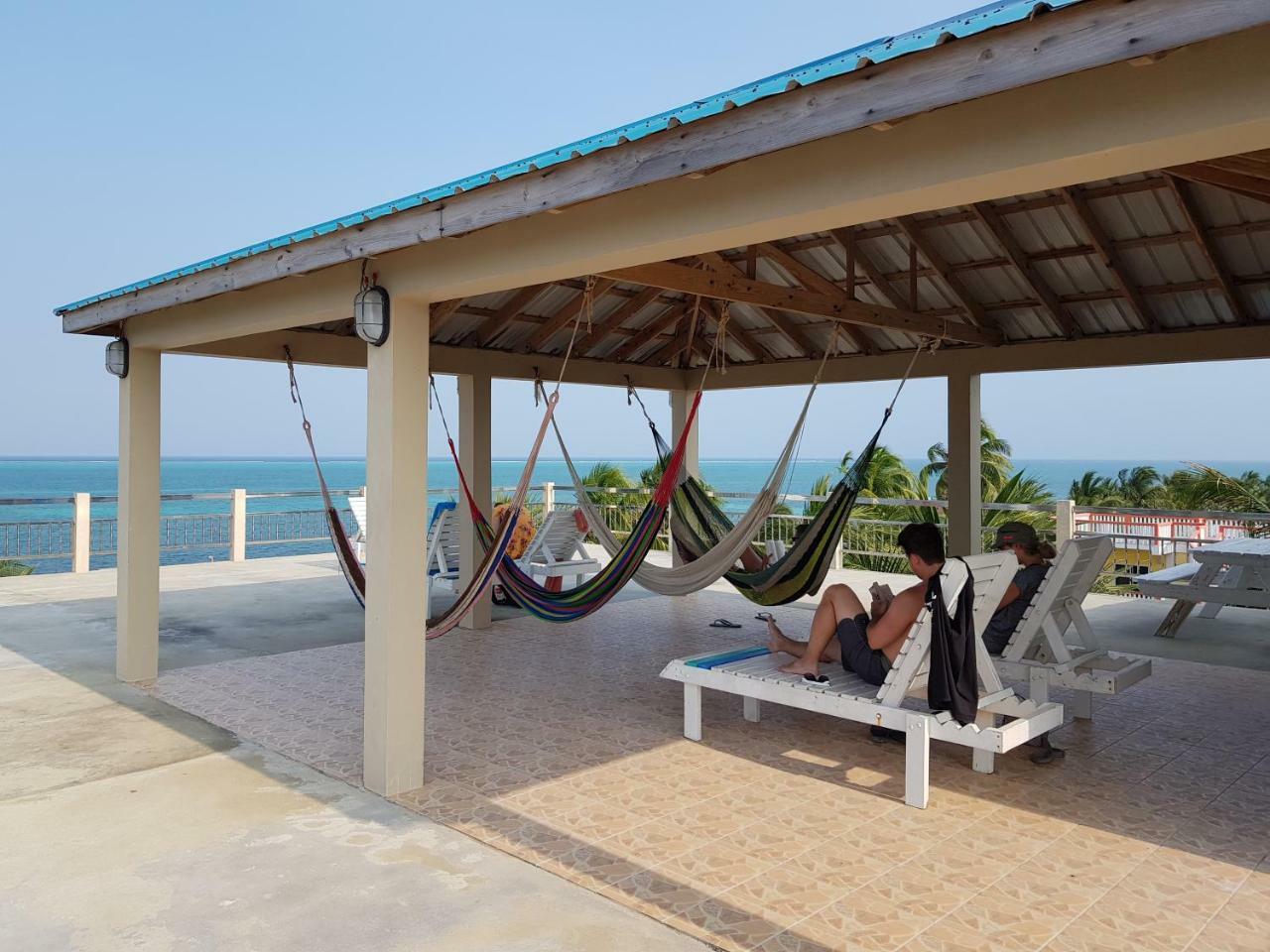 Caye Caulker Beach Hotel מראה חיצוני תמונה